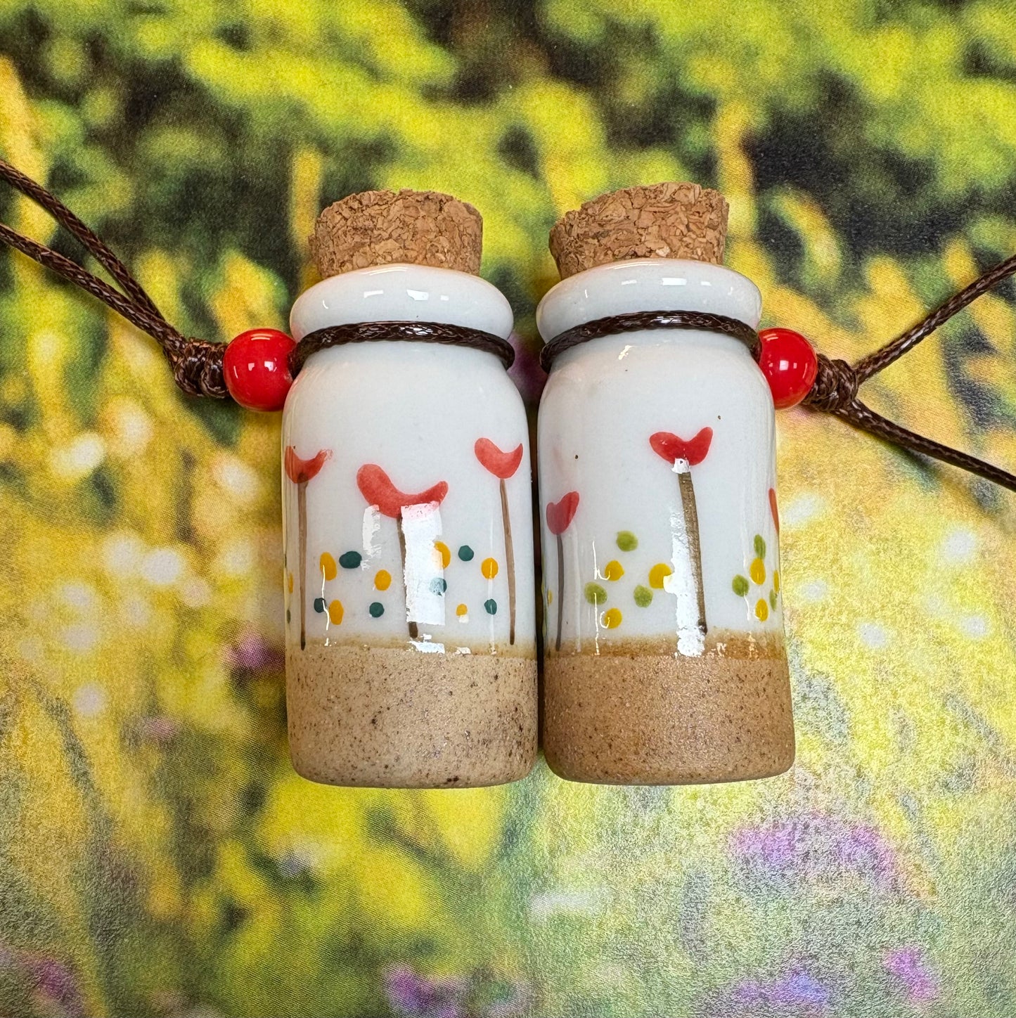 Keramik-Aschebottle Wiesenblume