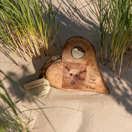 Erinnerungsherz aus Holz, zum Stehen oder Anhängen mit Foto, Medaillion und Gravur