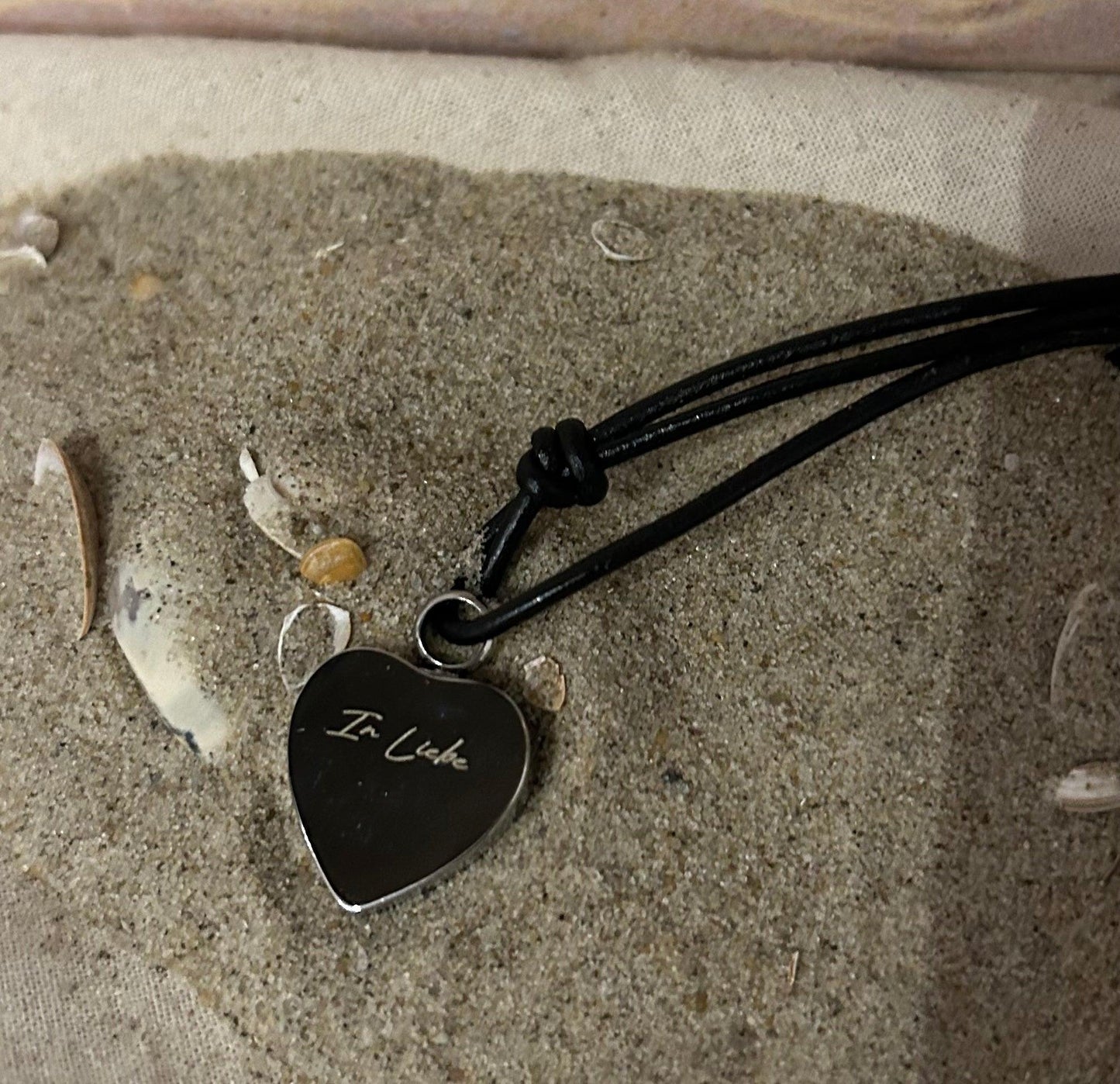 Ascheschmuck Herz mit Baum, Gravur möglich