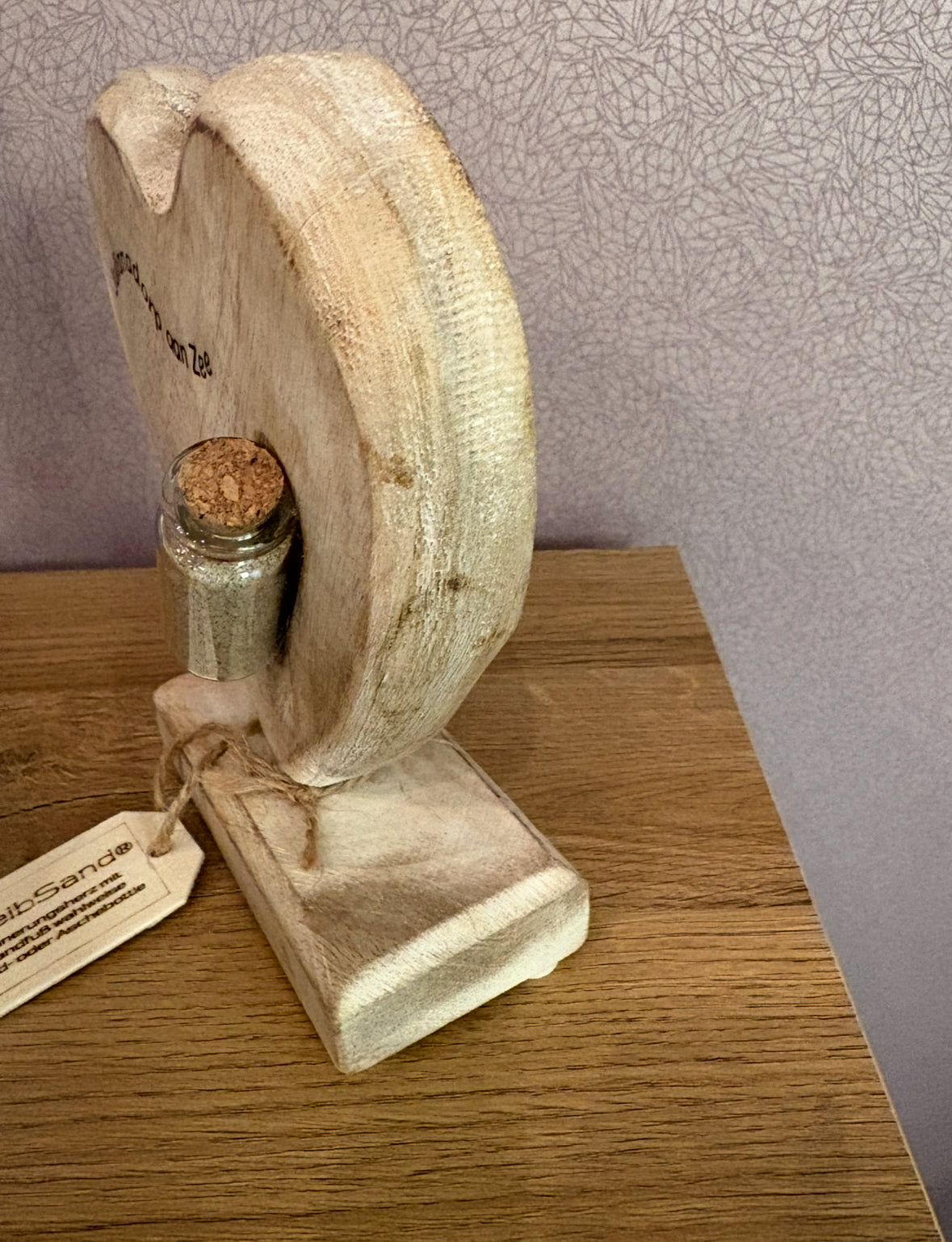 Erinnerungsherz mit Standfuß aus Holz mit Gravur