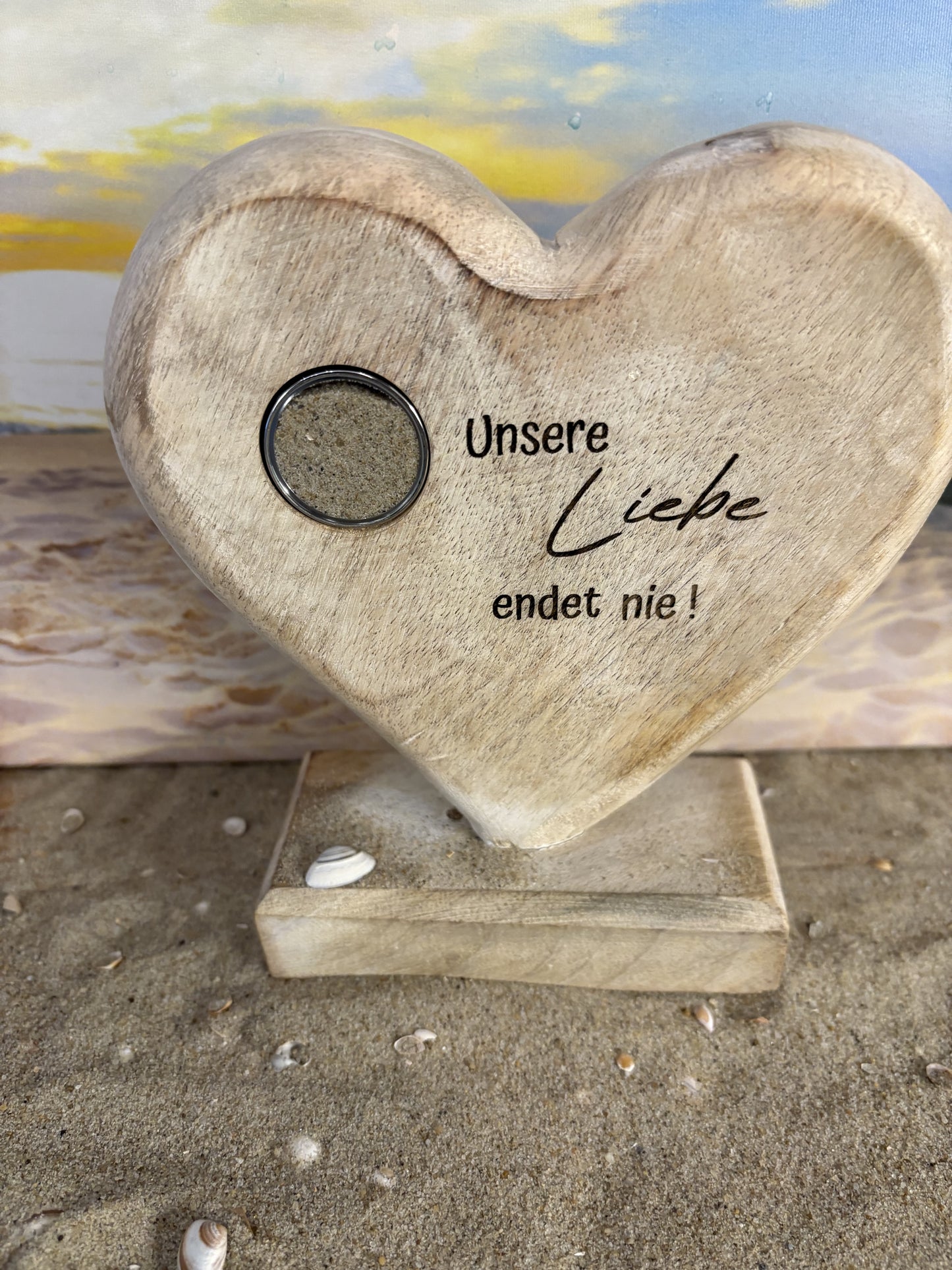 Erinnerungsherz mit Standfuß aus Holz mit Gravur