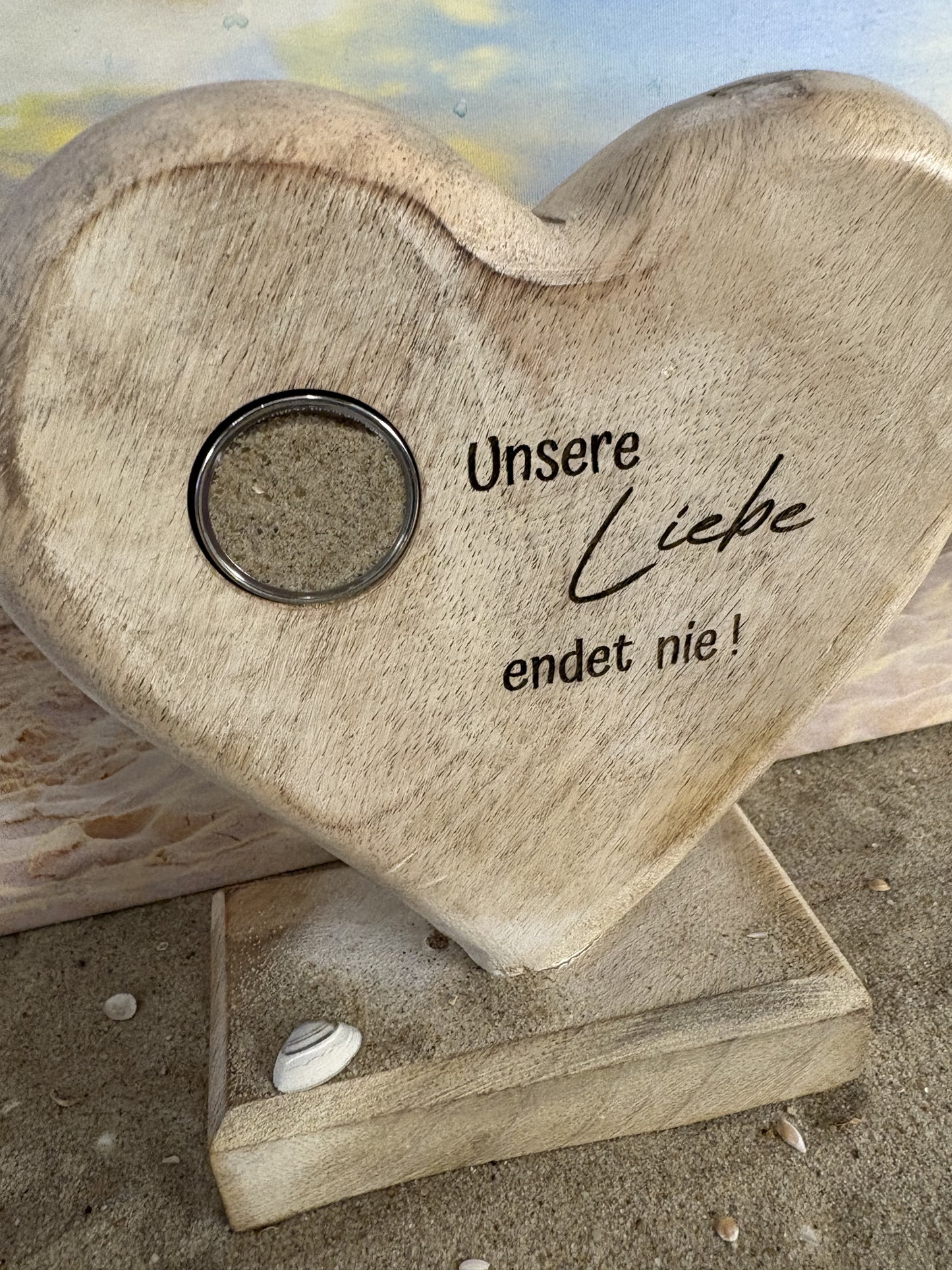 Erinnerungsherz mit Standfuß aus Holz mit Gravur