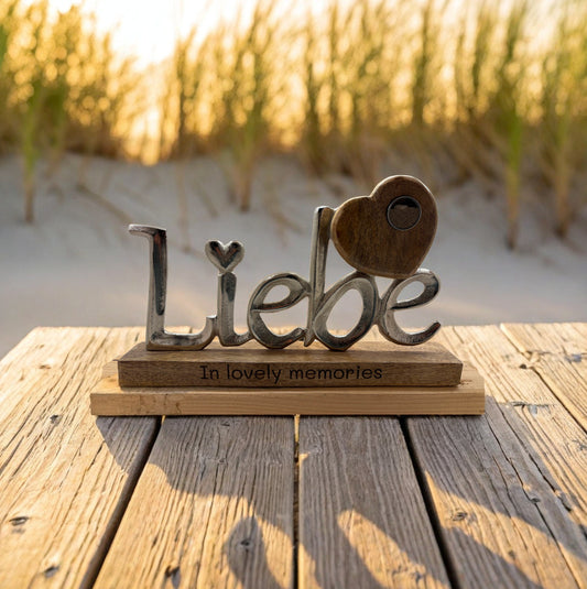 Erinnerungsschriftzug "Liebe"