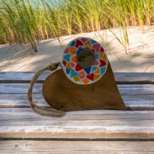 Erinnerungsherz WAVE, aus Holz, zum Stehen oder Anhängen mit Medaillion und Gravur